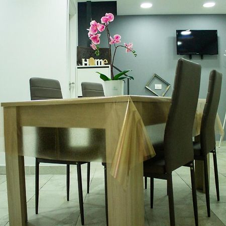 Graphite House Apartment Naples Exterior photo
